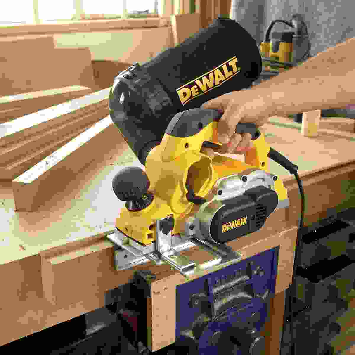 OBLIČ 1050 W Dewalt D26500 - slika 2