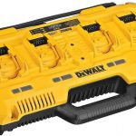 HITRI POLNILNIK 18V, 4 x 12A Dewalt DCB104