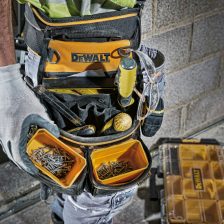 PASNI NOSILEC ZA KLADIVO IN ŽEBLJE Dewalt DWST1-75650