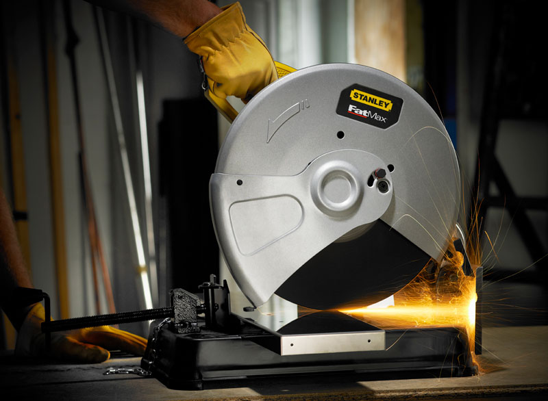 STABILNA KROŽNA ŽAGA 2300 W Stanley FME700 - slika 2