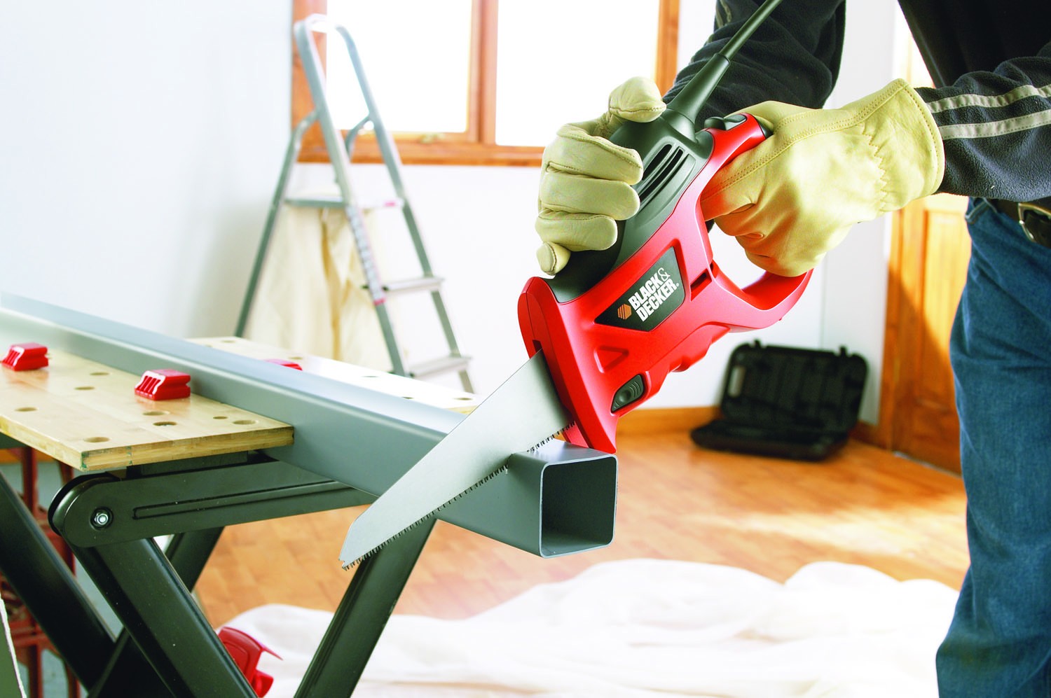 VBODNA ŽAGA 400 W Black & Decker KS880EC - slika 2