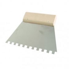 STRGALO ZOBATO 8x8 Z LESENIM ROČAJAM, 250 MM  PROFIX 61786
