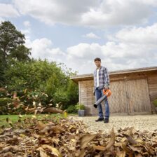 AKU PUHALNIK ZA LISTJE 18V BREZ BATERIJE Black & Decker BCBL200B