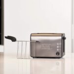 TOASTER IZ NERJAVEČEGA JEKLA 900 W2 KLEŠČI, 2 REŽI, PLADENJ ZA DROBTINE,7 NASTAVITEV Black&Decker BXTOA900E